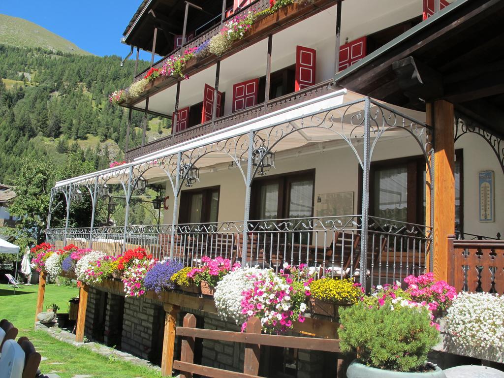 Hotel Castor Champoluc Exterior foto